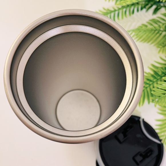 Modern Expressions Leopard Stainless Steel 17 oz Travel Coffee Tea Mug NWT - Picture 4 of 10